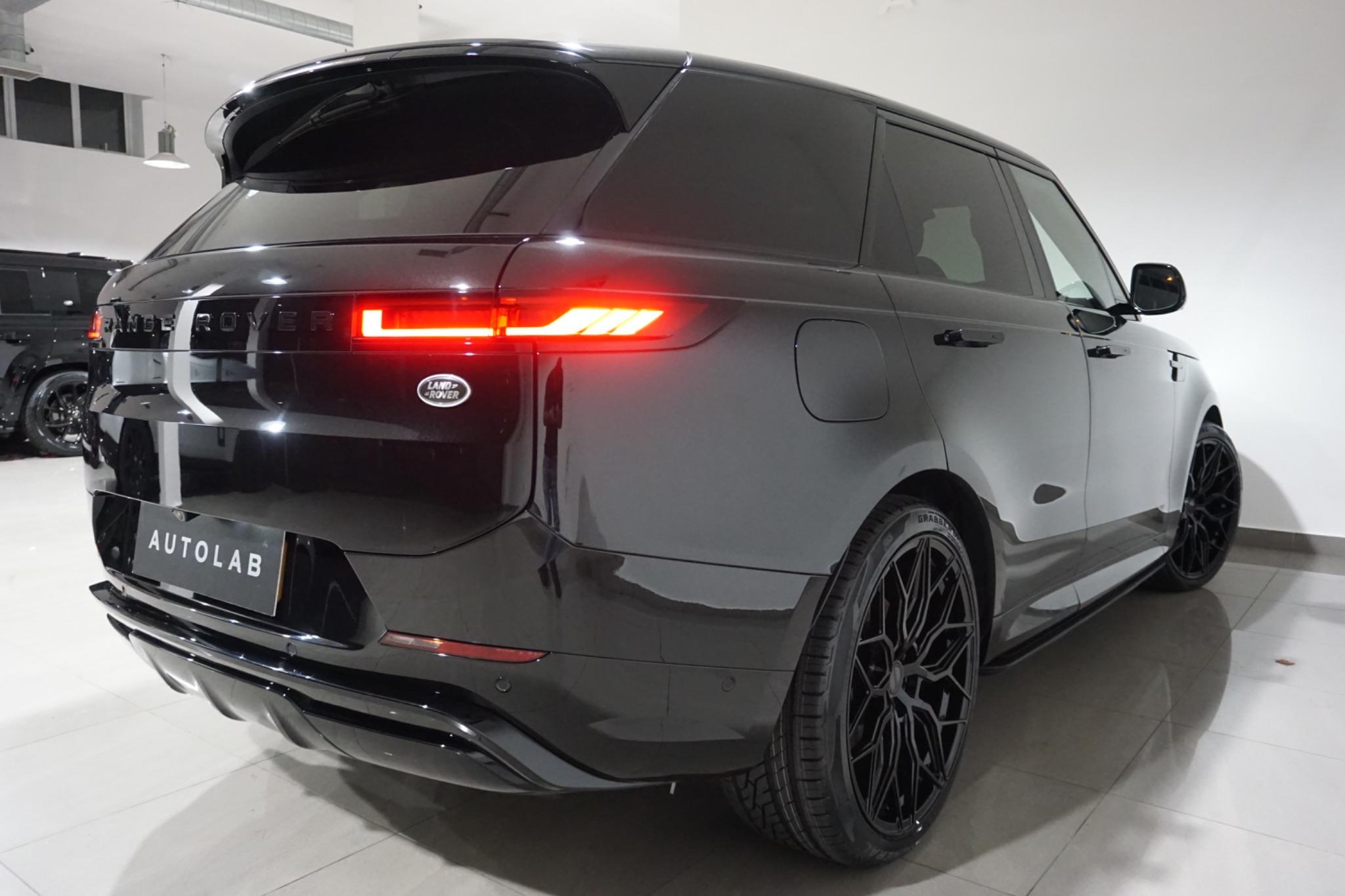 Land Rover Range Rover Sport 3.0 D300 MHEV Dynamic SE Auto 4WD Euro 6 (s/s) 5dr
